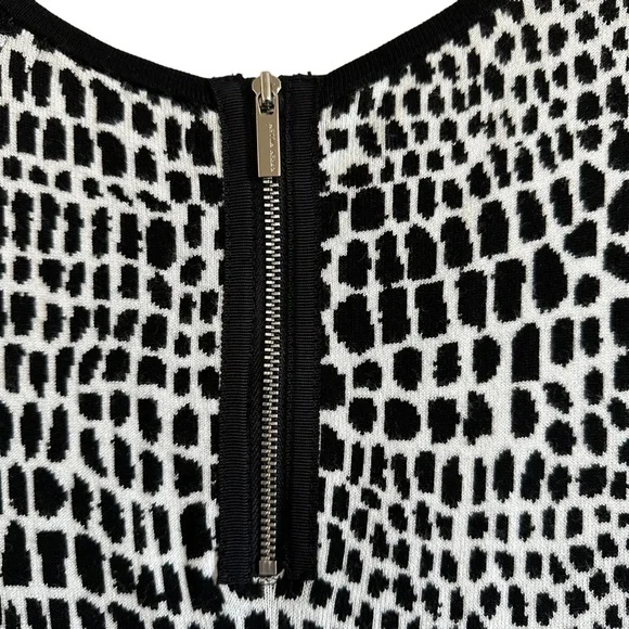 Karen Millen Fit & Flare Knit Sweater Dress Black & White Sz 4 - Picture 9 of 14